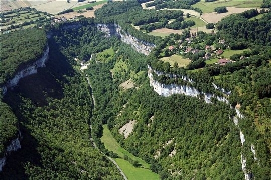 Paysages du Jura multi-vues Abbaye de BAUME-les-MESSIEURS 